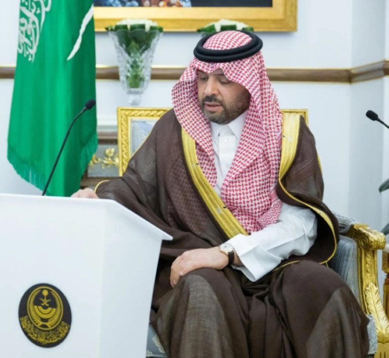 تدشين مشروعات بلدية وتنموية بقيمة 64 مليون ريال في الحدود الشمالية
