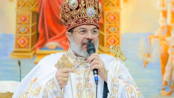 ترأس الأنبا توما قداس