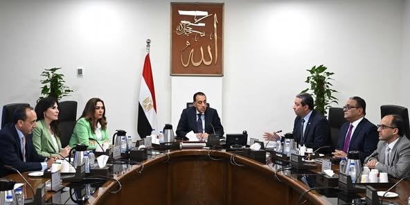 تطورات تنفيذ المشروعات والاستثمار