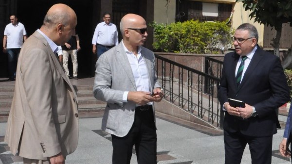 تفقد رئيس جامعة عين