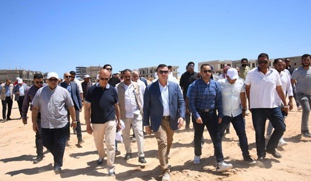تفقد وزير الإسكان مشروع
