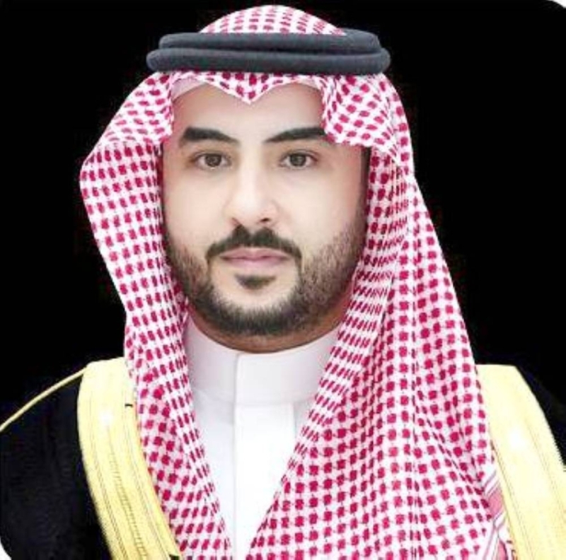 تهاني وزير الدفاع للقيادة