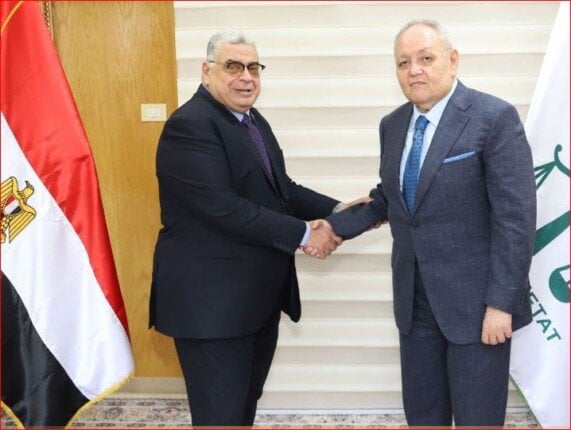 تهنئة خاصة لرئيس مجلس