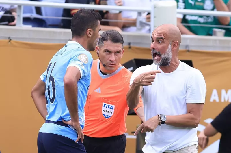 "11 من 11".. جوارديولا