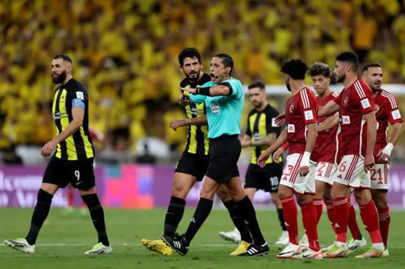"أنقذ منتخب مصر في
