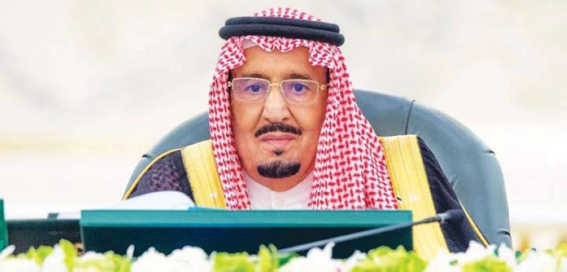خادم الحرمين يدعو الله
