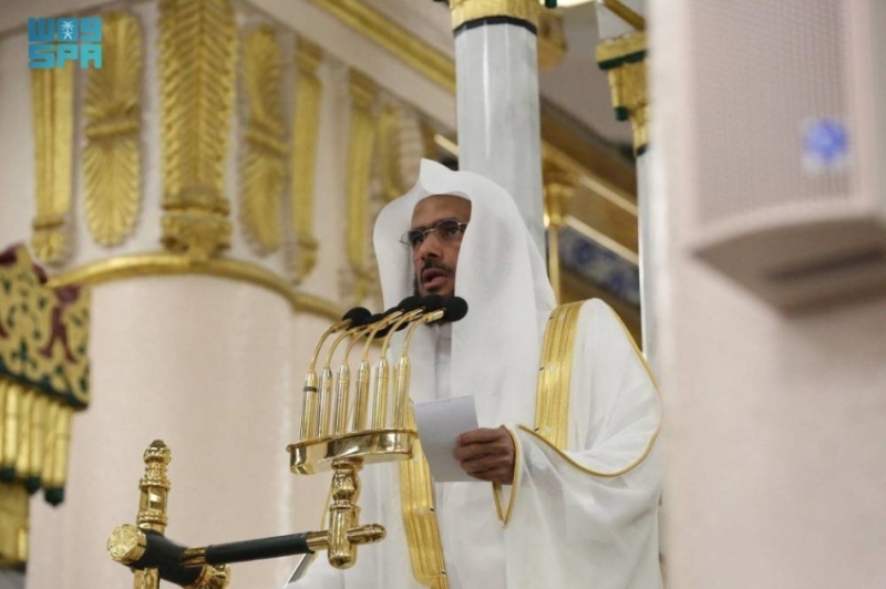 خطبة الجمعة تنهض من