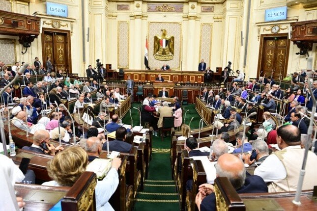 «دعوات برلمانية» لحكومة الإصلاح