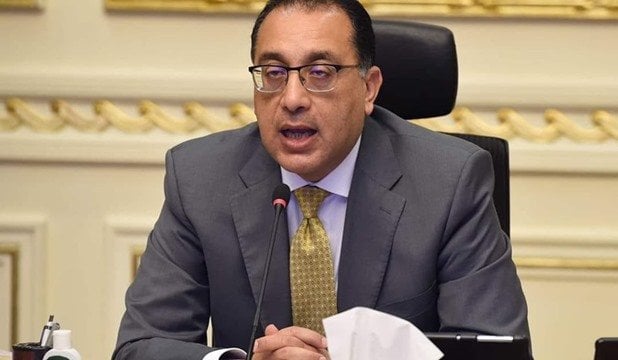 رئيس الوزراء يبارك للشعب
