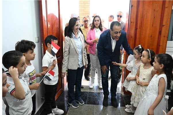 رئيس الوزراء يقوم بجولة