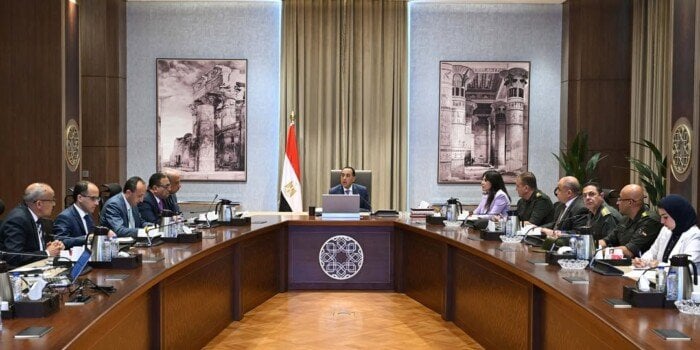 رئيس الوزراء ينسق جهود