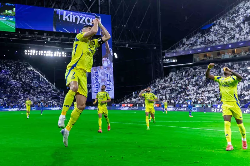 رونالدو يتفق مع النصر