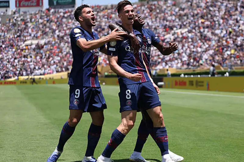 بهدف رائع.. رويز يفتتح