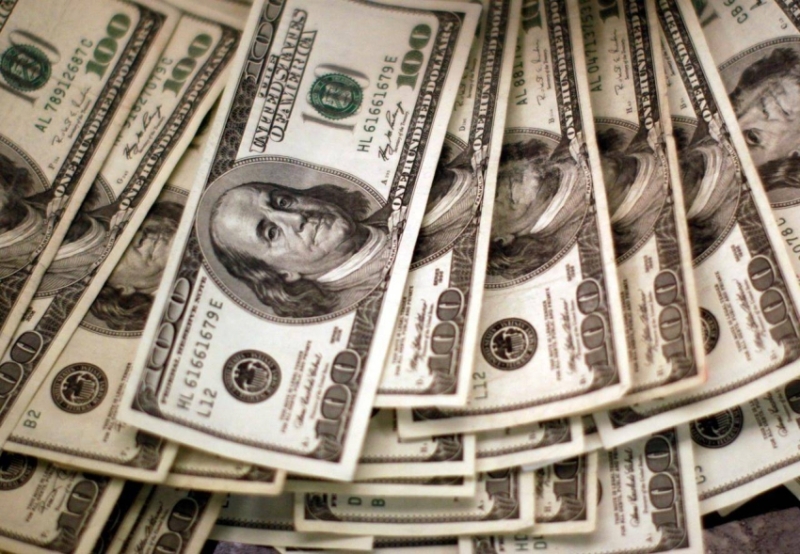 سعر الدولار يرتفع بشكل