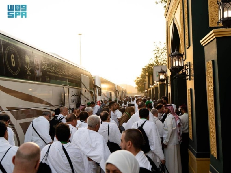 ضيوف خادم الحرمين يتوجهون
