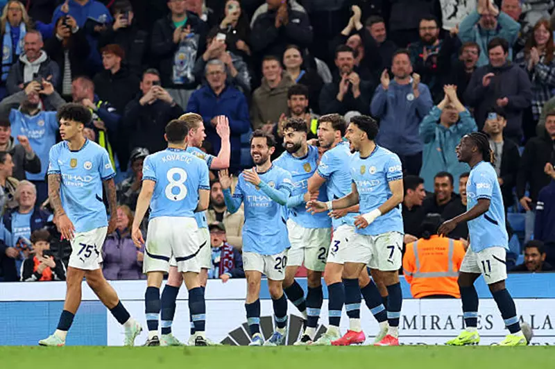 فيورنتينا يستهدف جوهرة مانشستر
