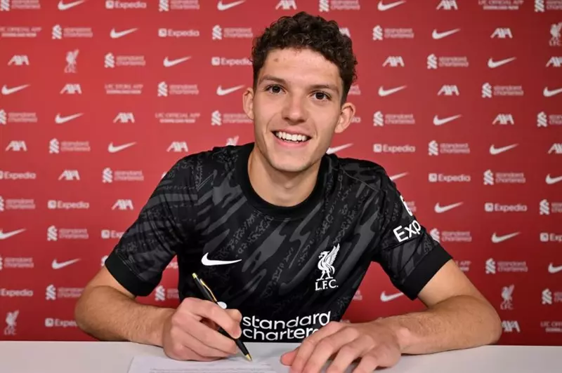 رسميًا.. ليفربول يعلن التعاقد