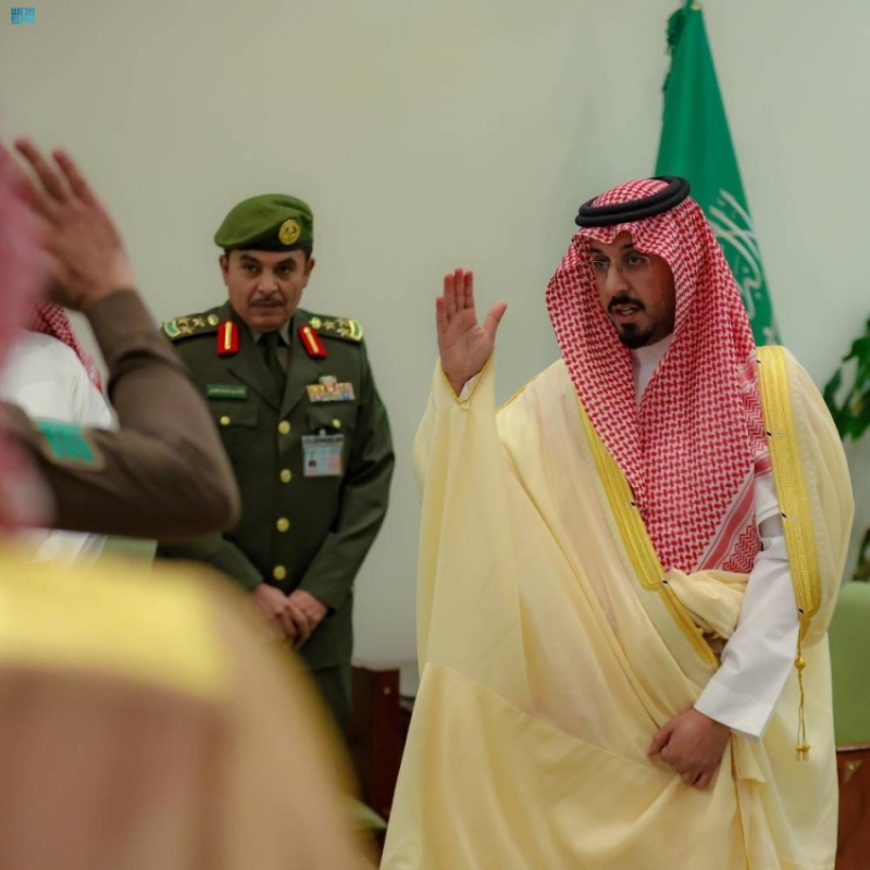 محافظ الخرج يرحب برؤساء