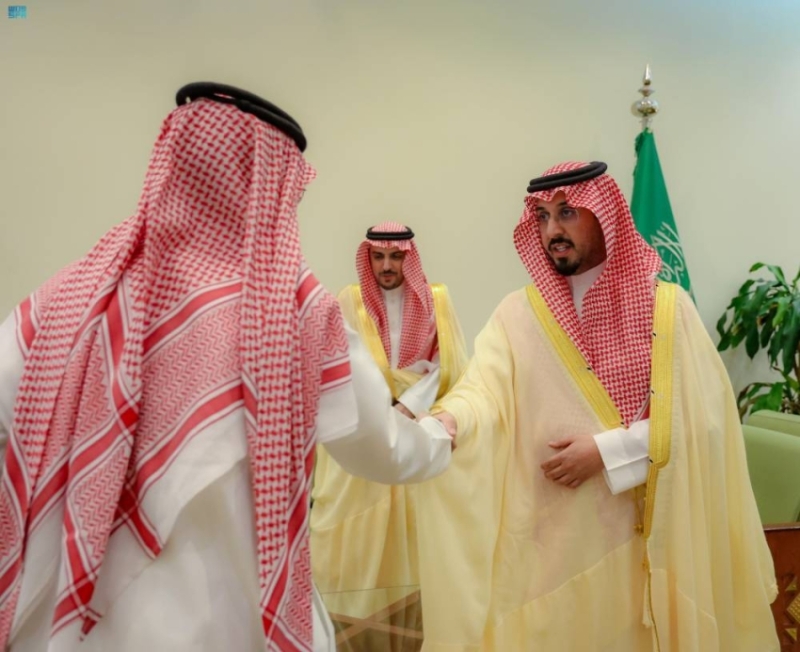 محافظ الخرج يرحب بمهنئي