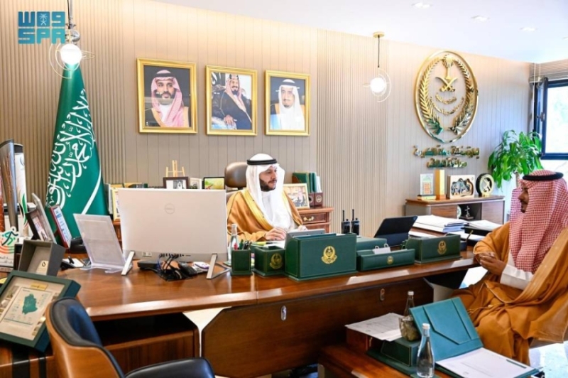 محافظ الطائف يكشف عن