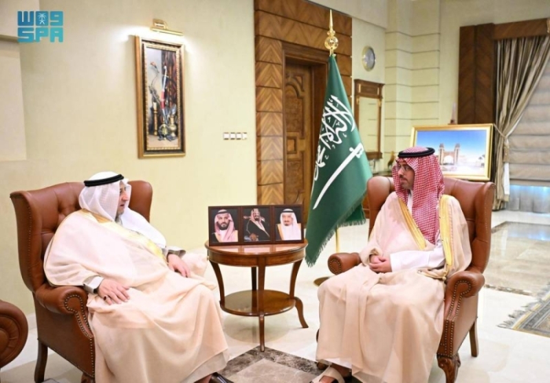 محافظ جدة يستقبل وفد