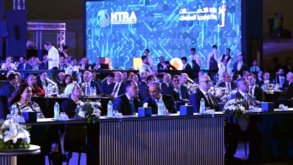 مدبولي يوجه رسالة لشباب