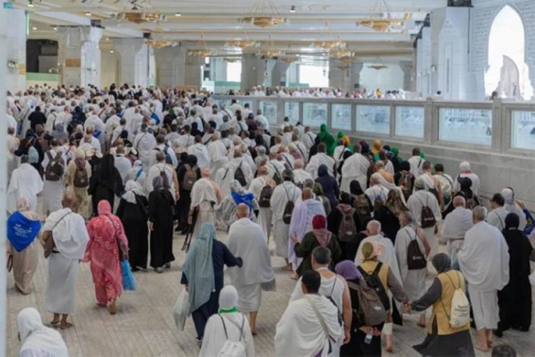 مرخصة 300 ألف غرفة للحجاج بمكة