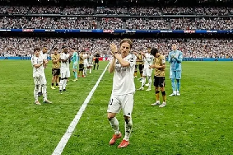 مودريتش يقترب من الانتقال