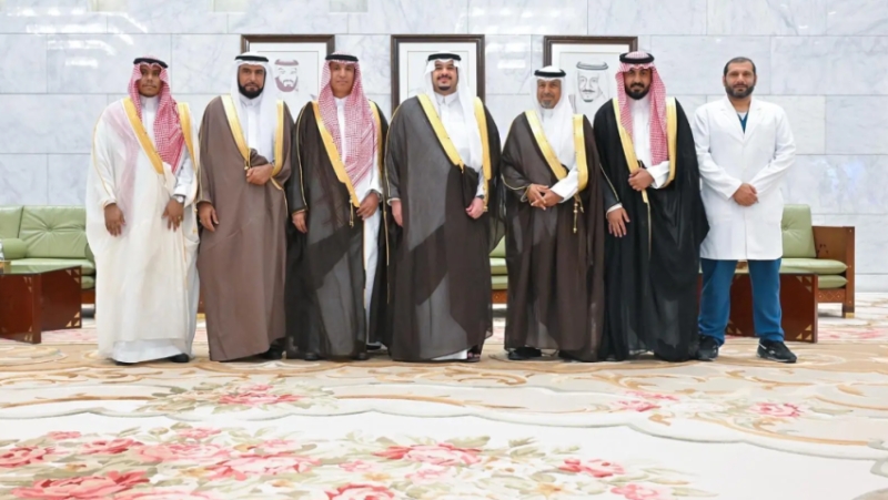 نائب أمير الرياض يستعرض