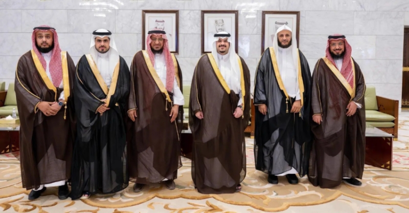 نائب أمير الرياض يستعرض