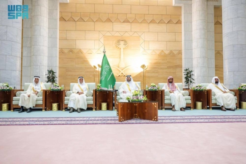 نائب أمير الرياض يستقبل