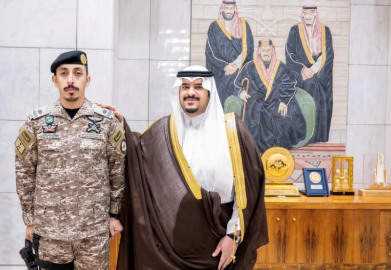 نائب أمير الرياض يكرّم