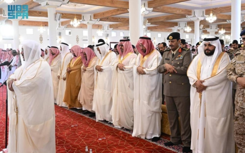 نائب أمير عسير يشارك
