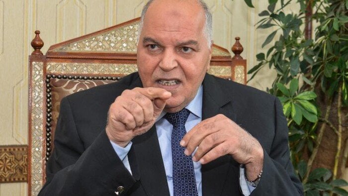 نقيب المعلمين يعلن صرف