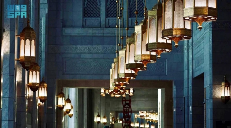 وحدات إنارة جديدة بالمسجد
