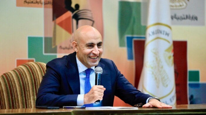 وزير التعليم يتفقد الحالة