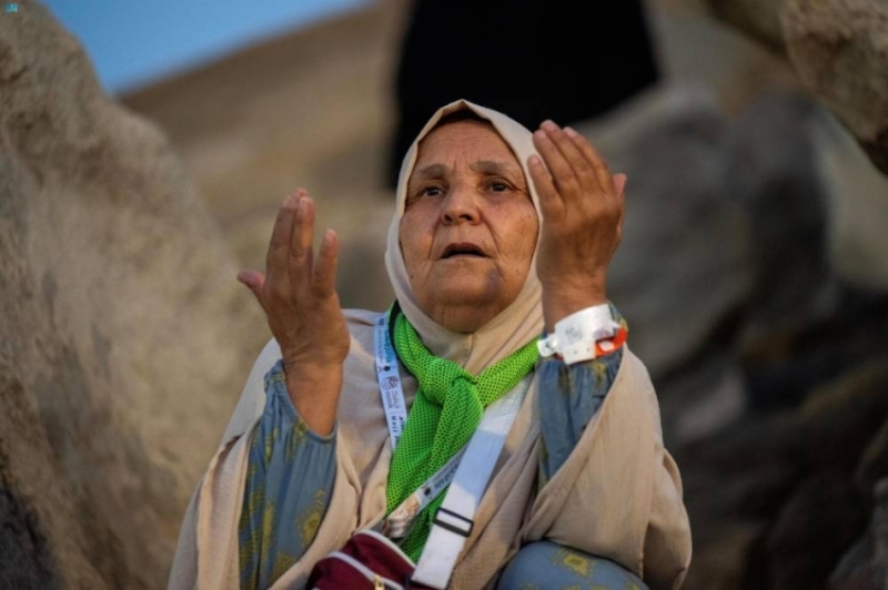 يوم عرفة يشهد مشاهد