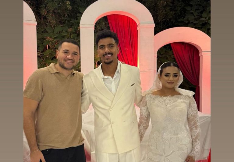 حسام عبد المجيد لاعب الزمالك يدخل عش الزوجية ويشارك فرحته بصور جميلة