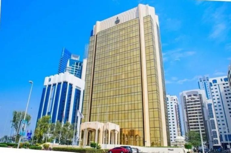 25 متدربًا يتعلمون إدارة المخاطر في المؤسسات المالية الإسلامية بأبوظبي