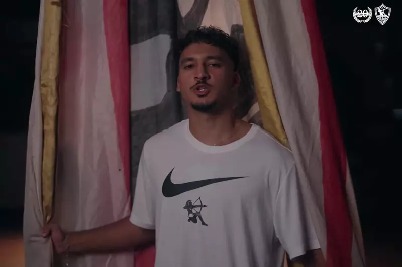 والده: أحمد شريف وقع على بياض حبا في الزمالك