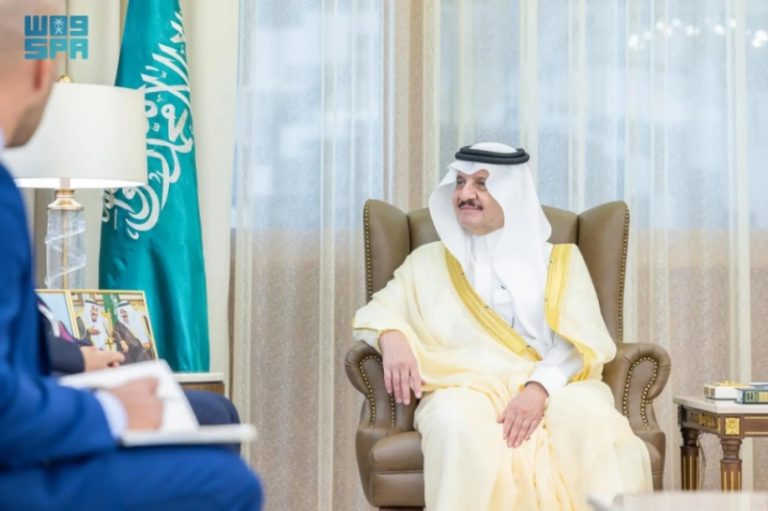 أمير الشرقية يستقبل سفير جورجيا في المملكة