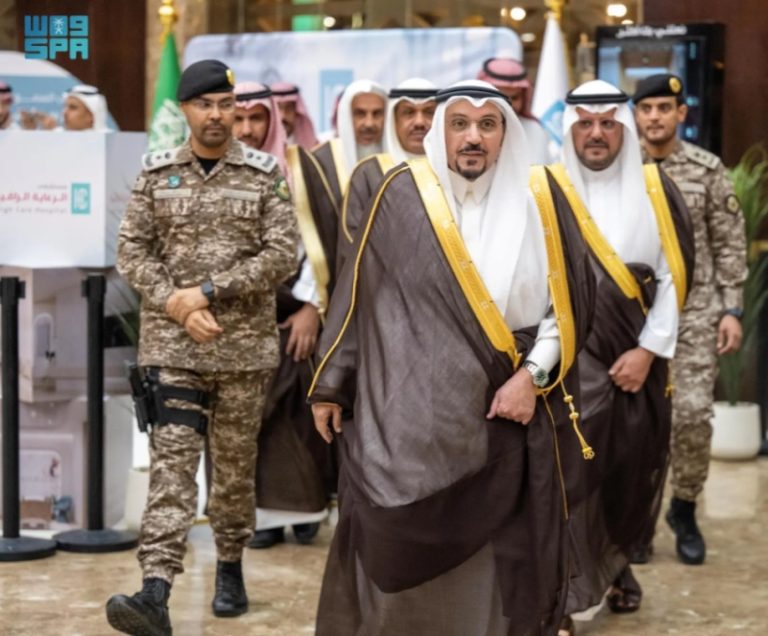 أمير القصيم يبرز إنجازات الرس التنموية المتكاملة في جميع المحافظات