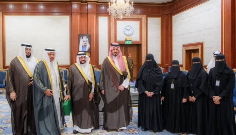 أمير المدينة يثمن جهود تحسين التعليم