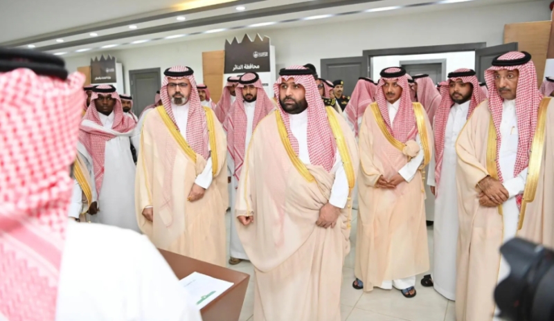 أمير جازان ونائبه يستعرضان تقدم المشروعات التنموية في محافظة الدائر
