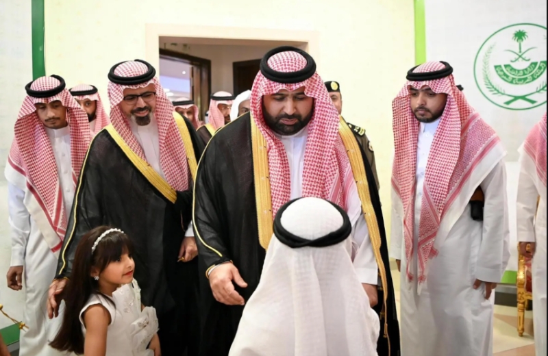 أمير جازان يجري زيارة