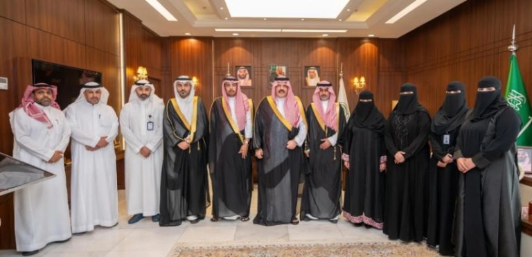 أمير حائل يحصل على الرئاسة الفخرية لجمعية “ذرية للإنجاب” بالمنطقة