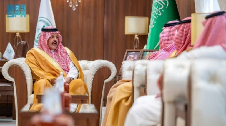 أمير حائل يرحب بالرئيس التنفيذي لهيئة تطوير محمية الإمام تركي بن عبدالله الملكية