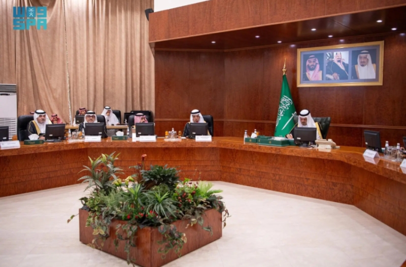 اجتماع اللجنة الدائمة للحج والعمرة برئاسة نائب أمير منطقة مكة المكرمة