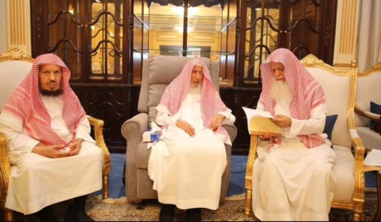 اجتماع المجلس الأعلى لدار الحديث الخيرية يعلن نتائج الطلاب