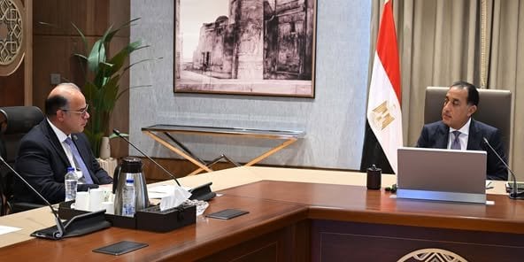 اجتماع رئيس الوزراء ورئيس الرقابة المالية لمناقشة ملفات هامة